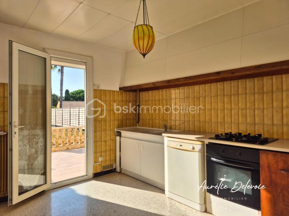 Maison familiale 3 chambres avec jardin piscinable et garage à Portiragnes