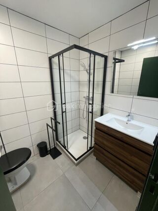  Immeuble  vendre 15 + pices 554 m