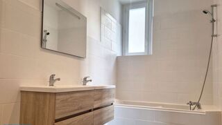  Appartement à louer 5 pièces 116 m²