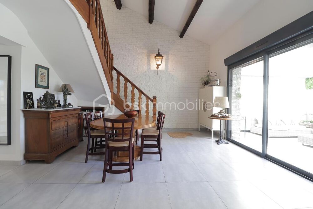 � vendre  Villa Saint-Laurent-d'Aigouze (30220)