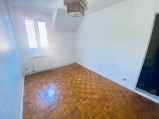  Maison à louer 4 pièces 81 m²