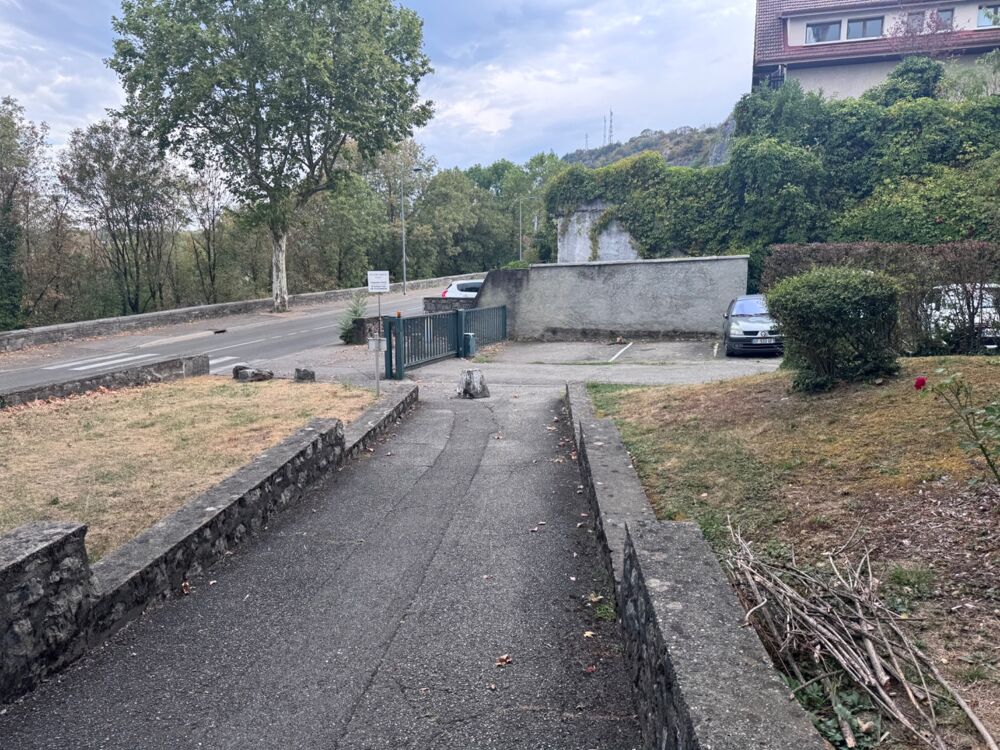 Appartement à vendre 2 pièces (73) - T2 de 47 M2 loué - Vue dégagée et balcon