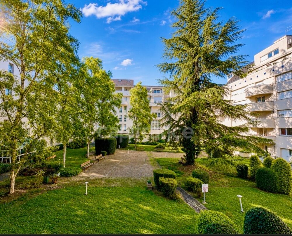 ÉPERNAY HYPER-CENTRE  APPARTEMENT T2 AVEC BALCON, PARKING & ASCENSEUR