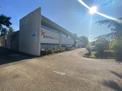 A LOUER - BATIMENT D'ACTIVITES 9583 71960 La roche vineuse