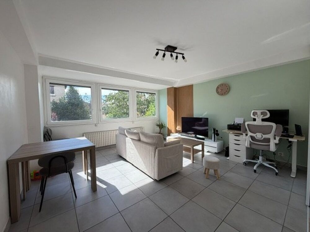 Appartement T2 de 64 m² entièrement rénové  Coeur de Roche-la-Molière