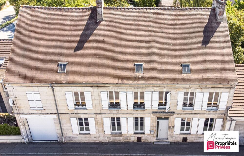 FLEURINES : DEMEURE DE CARACTÈRE DE 270 M² avec PISCINE CHAUFFÉE et GRAND JARDIN