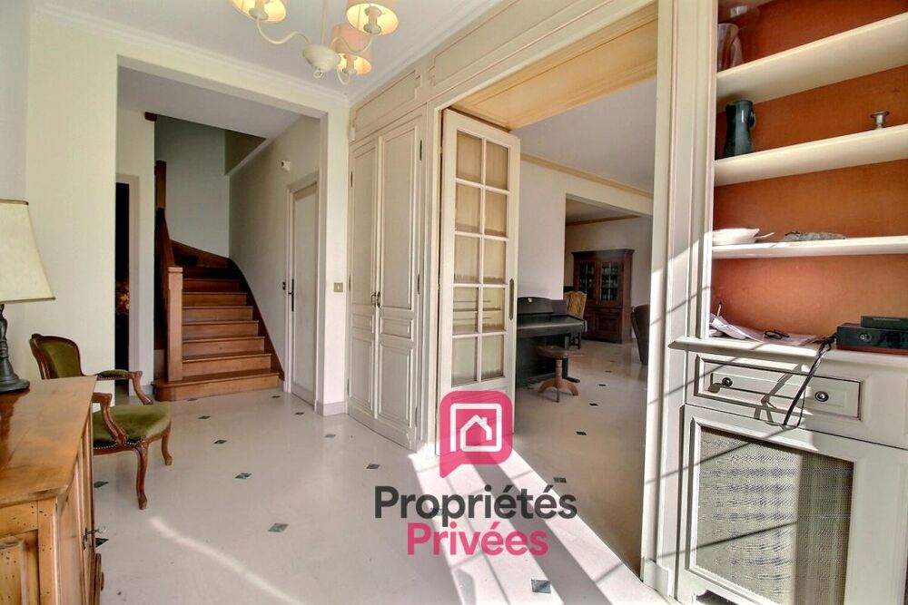 1h15 de PARIS - Maison de caractère de 190 m2, au calme absolu dans un environnement privilégié, parc d'environ 4400 m2