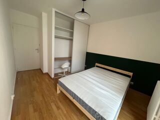  Appartement à louer 4 pièces 70 m²