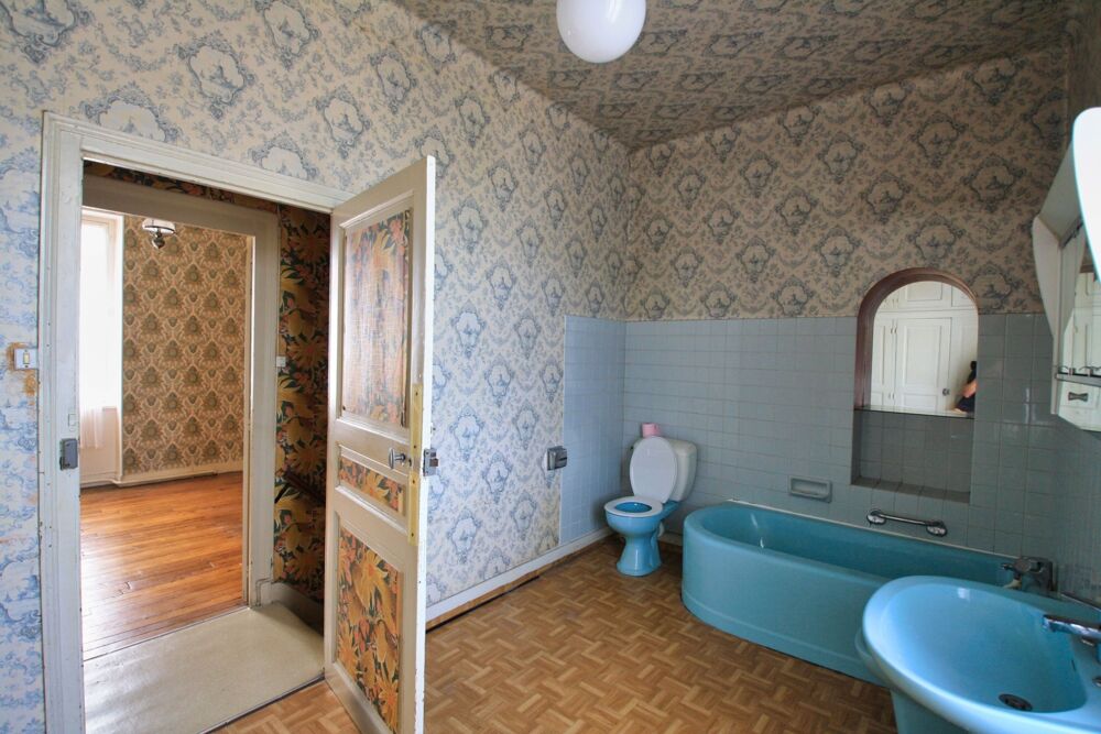 Vente Maison Maison 3 chambres, avec studio indépendant, sur un terrain clos de 1100 m² Dompierre sur besbre
