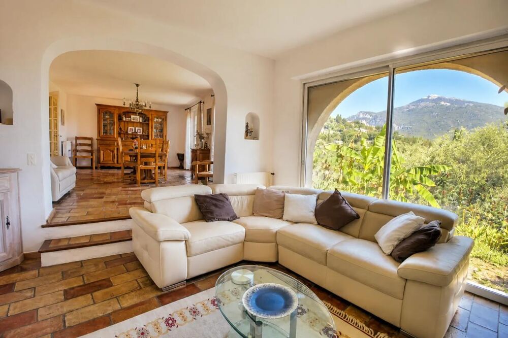 Maison de 6 pièces de 160 m² à Le Bar-sur-Loup