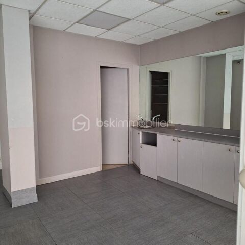 LOCAL COMMERCIAL A LOUER 650 53100 Mayenne