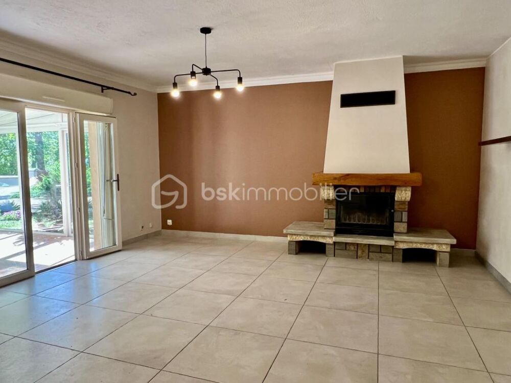 Maison de 105m² avec 3 chambres, appartement 2-pièces et piscine