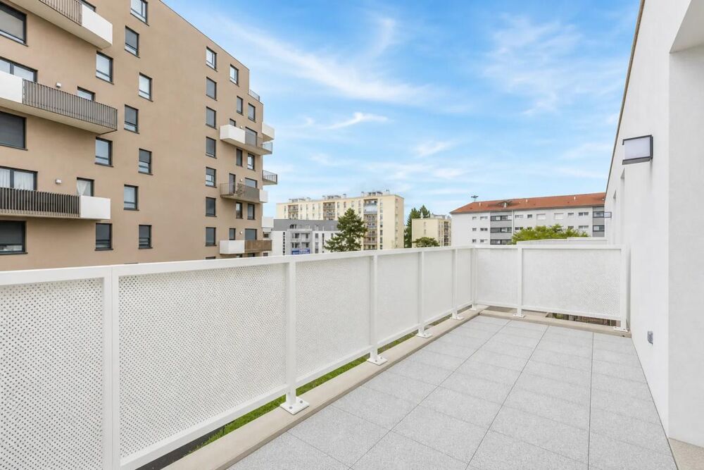 Appartement récent 2 pièces avec terrasse à Schiltigheim