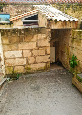  Immeuble � vendre 8 pi�ces 196 m�