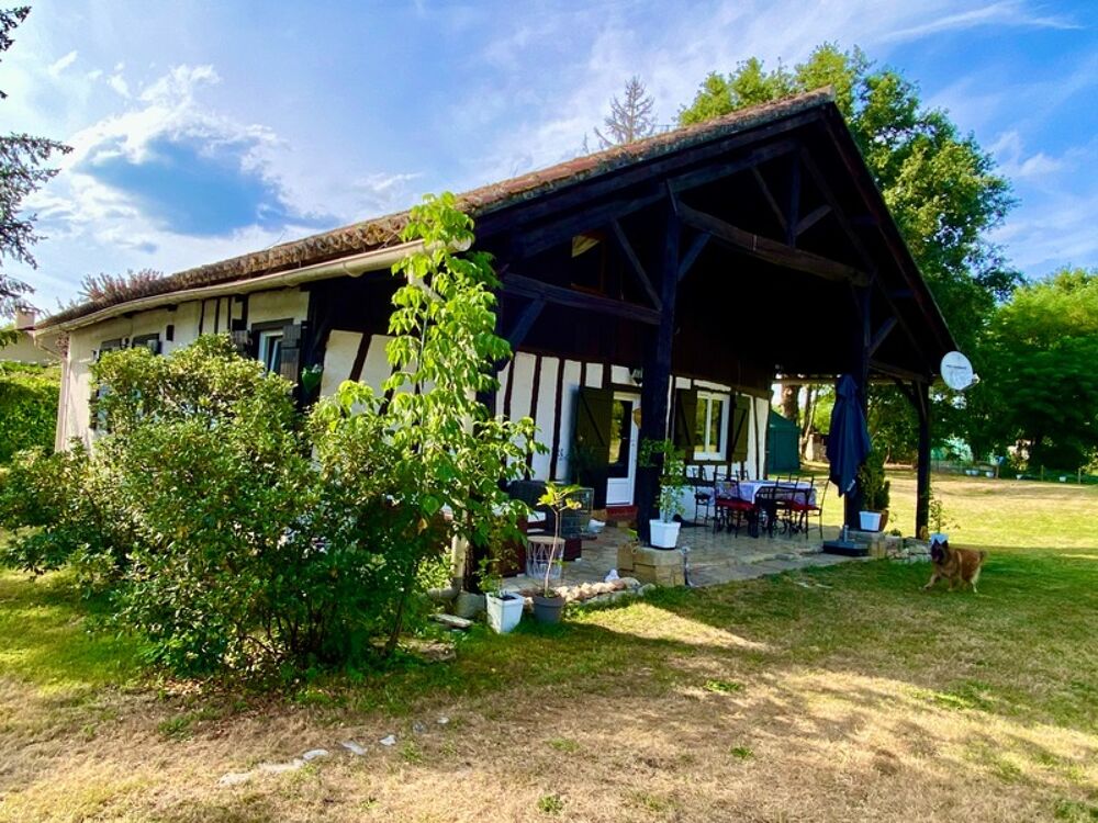 MAISON A COLOMBAGES RENOVEE AVEC GITE INDEPENDANT SUR 2700 M2 DE TERRAIN A LACQUY