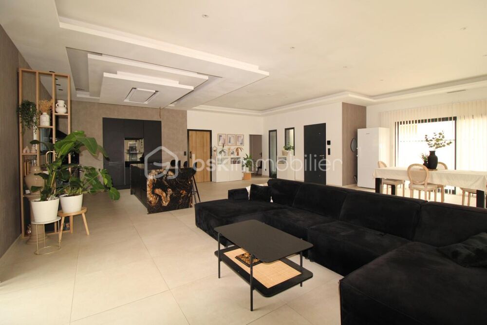 Maison 6 pièces 223 m² · à Noe · 223 m² · 618 000 €