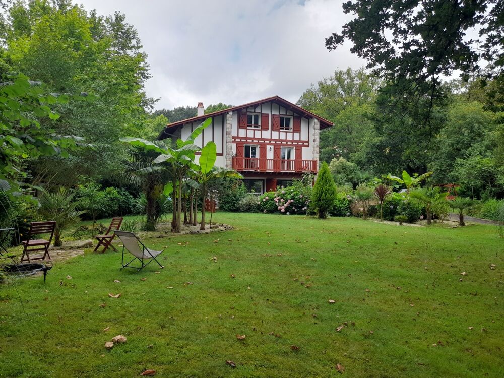 Maison 8 pièces 205 m² · à Urrugne · 205 m² · 850 000 €