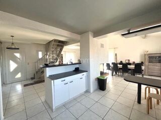  Villa à vendre 7 pièces 145 m²