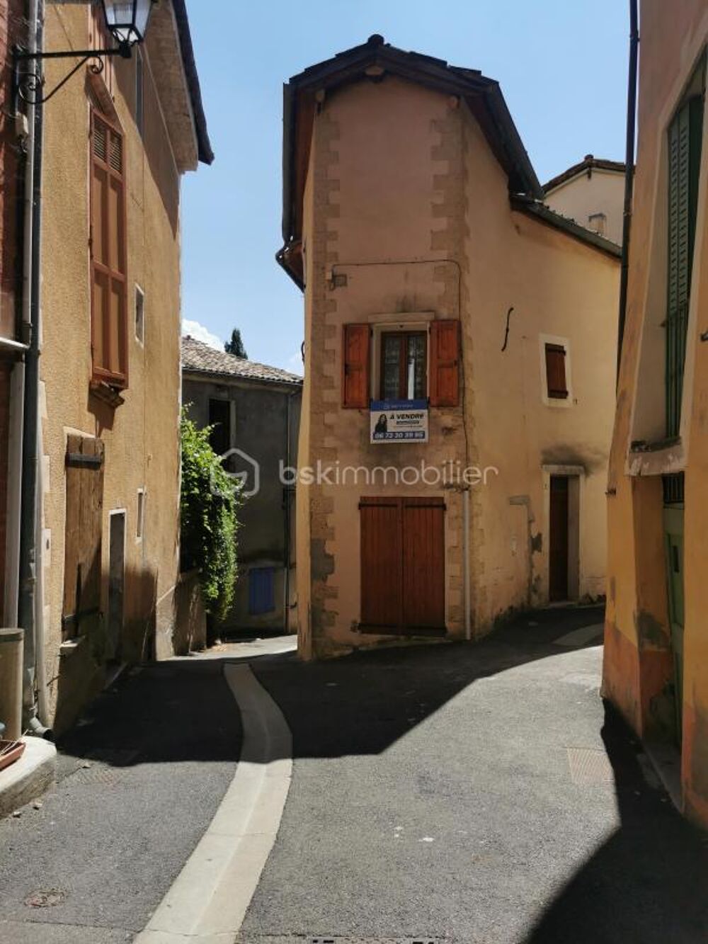 Maison de 100m² - 3 chambres - accès véhicule, cave 35m² - Coeur de THOARD