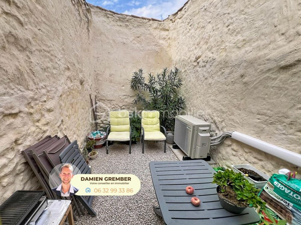 Maison de ville rénovée avec cour  2 chambres  Florensac