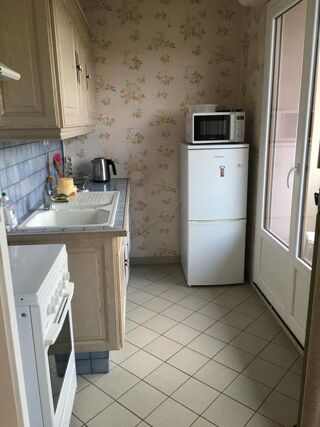  Appartement à louer 1 pièce 28 m²