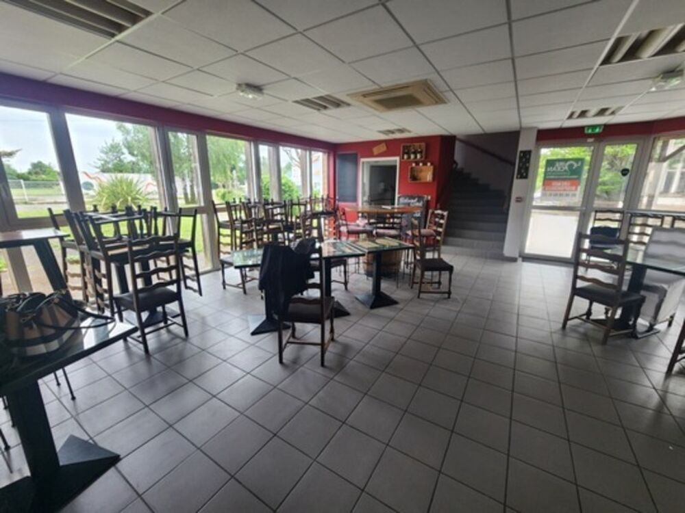 Vente Immeuble ? SPÉCIAL INVESTISSEUR – EMPLACEMENT N°1 NANTES / PORNIC ?  IMMEUBLE COMMERCIAL À FORT POTENTIEL DE RESTRUCTURATION ET DE VALORI Machecoul saint meme