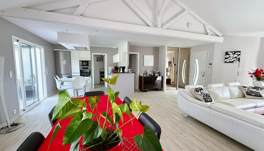Maison Le Cellier 8 pièce(s) 160 m2