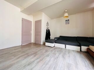  Immeuble à vendre 7 pièces 157 m²