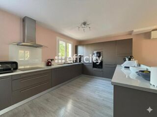  Villa � vendre 8 pi�ces 208 m�