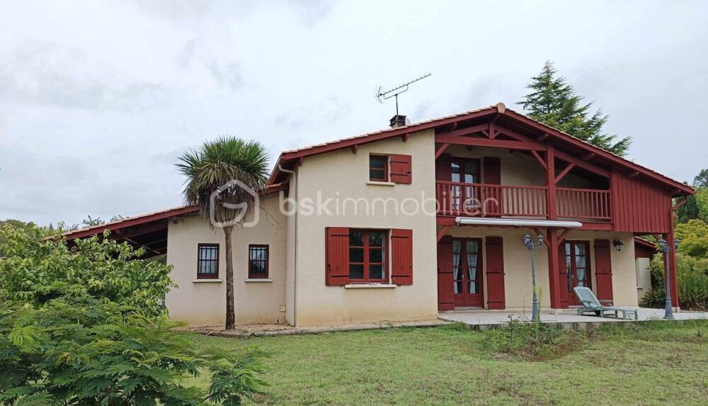 Vente Villa Très Belle Villa type '' Basque '' de plain-pied de 160 m2 érigée sur un Parc de 7 069 m² à Marmande 47200 Marmande