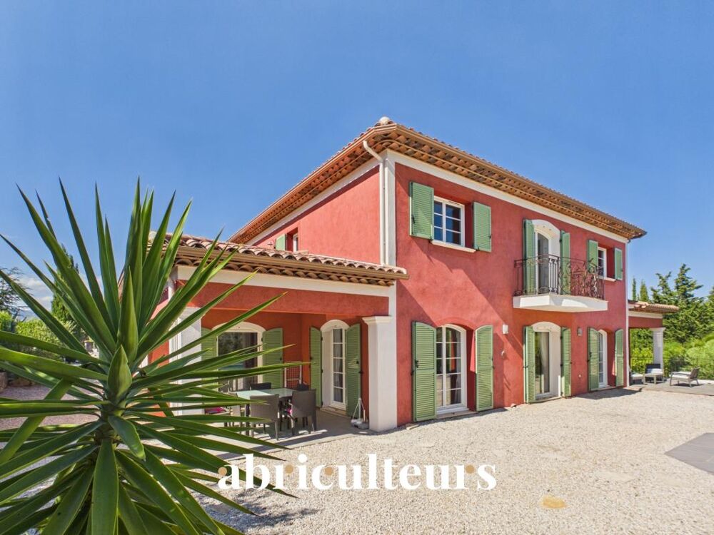 Élégante villa familiale de 250 m² en vente sur Montauroux (83440)
