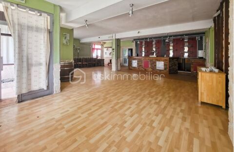 *-&Agrave; VENDRE � MURS ET FOND DE COMMERCE *- EMPLACEMENT RARE &Agrave; DEUX PAS DU PLAN D'EAU*- 162000 05200 Embrun