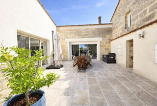  Propriété/château à vendre 8 pièces 250 m²
