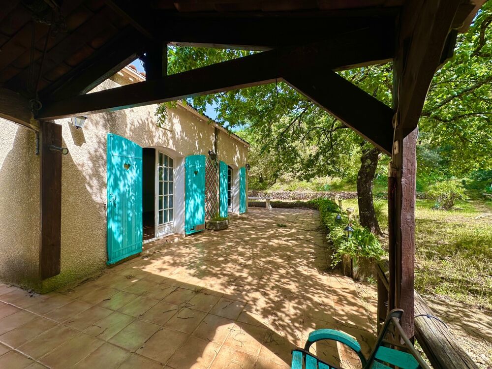 Vente Maison Tourves – Maison de charme de 160m2 avec garage de 23m2, cave et chalet sur 11 800 m² de terrain, au calme absolu Tourves