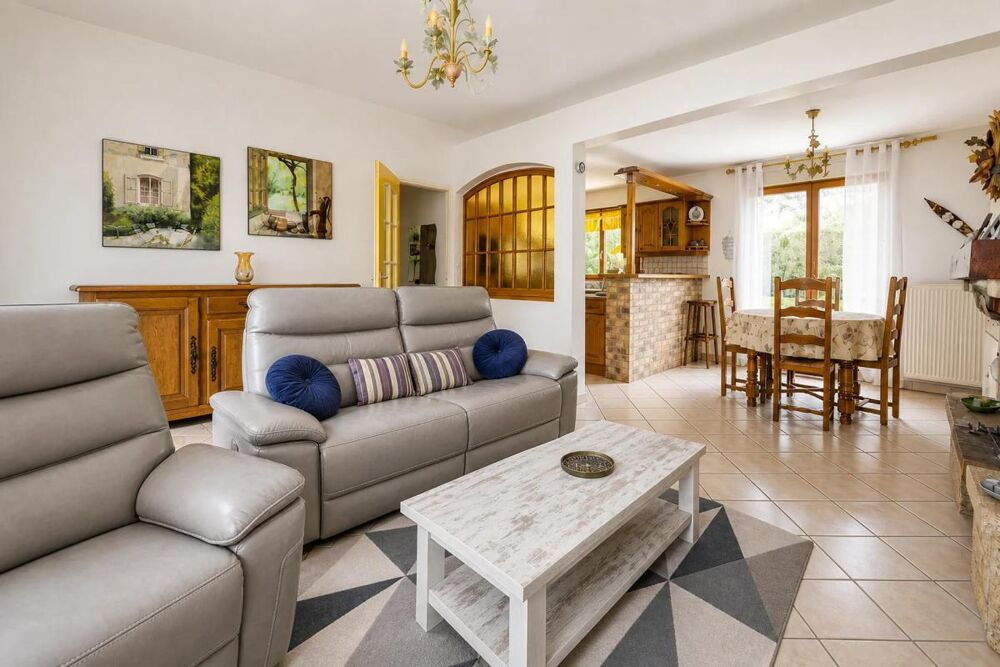 Vente Maison Maison de 5 pièces de 123 m² Loi Carrez 137m² sol à La Genevraye La genevraye