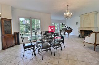  Proprit/chteau  vendre 6 pices 200 m