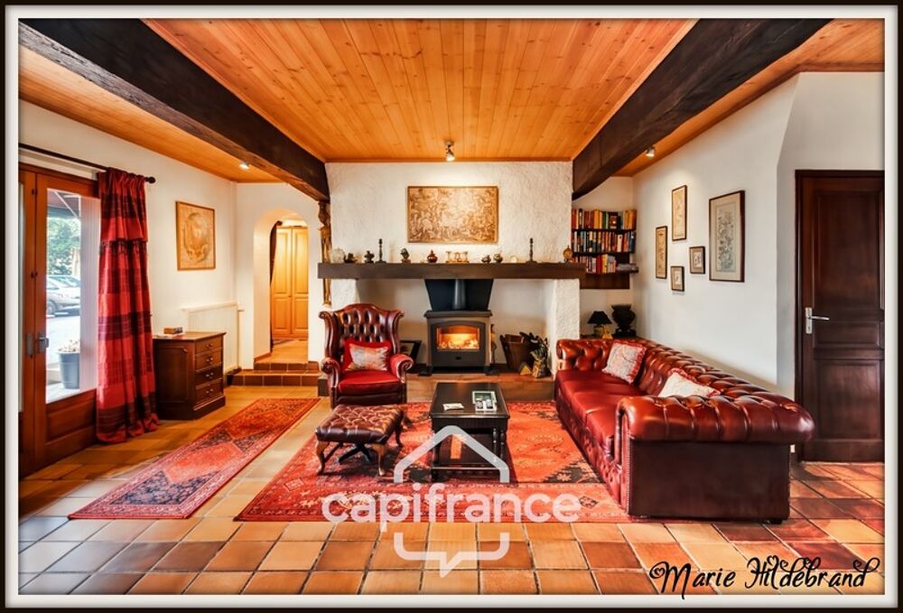Vente Maison Propriété de charme 250m² habitable, avec piscine, 3 hectares de terrain et potentiel d'activité touristique Serignac