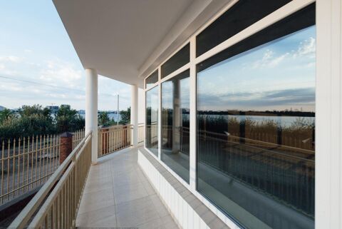   **MAGNIFIQUE TERRASSE DE 30 M2 - BEL APPARTEMENT 3 PI�CES � 3 MIN DU M�TRO A Appartement - 3 pi�ce(s) - 65 m�