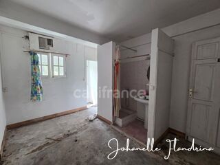  Immeuble à vendre 15 + pièces 567 m²