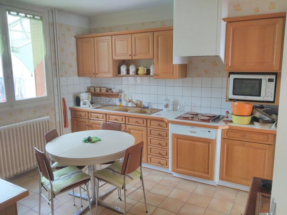 Maison 4 pièce(s) 95 m2 Quartier Les Marins / Cité administrative Châteauroux