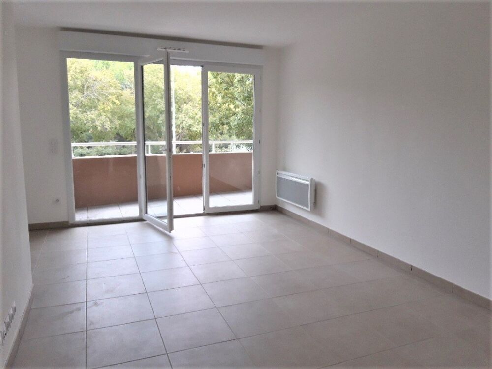 T2 avec terrasse et parking à MIRAMAS