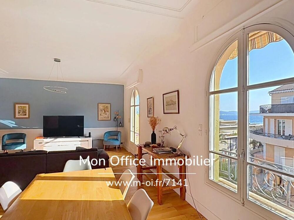 Référence : 7141-LES - APPARTEMENT VUE MER RÉNOVÉ PROCHE PLAGE & PORT À SAINTE MAXIME