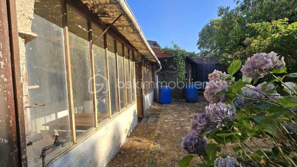 Vente Maison Superbe opportunité, maison de bourg à rénover, 4 chambres, grenier aménageable, terrain Sanxay