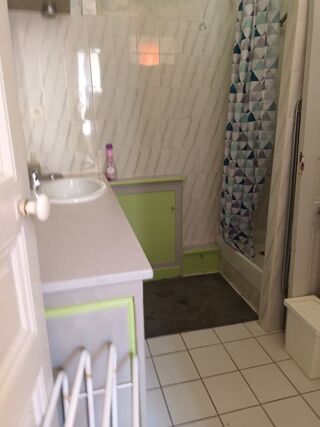  Appartement à louer 1 pièce 28 m²