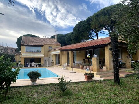   Villa de 184,91 m2 sur terrain de 1150 m2 � la Couronne Maison - 8 pi�ce(s) - 184 m�