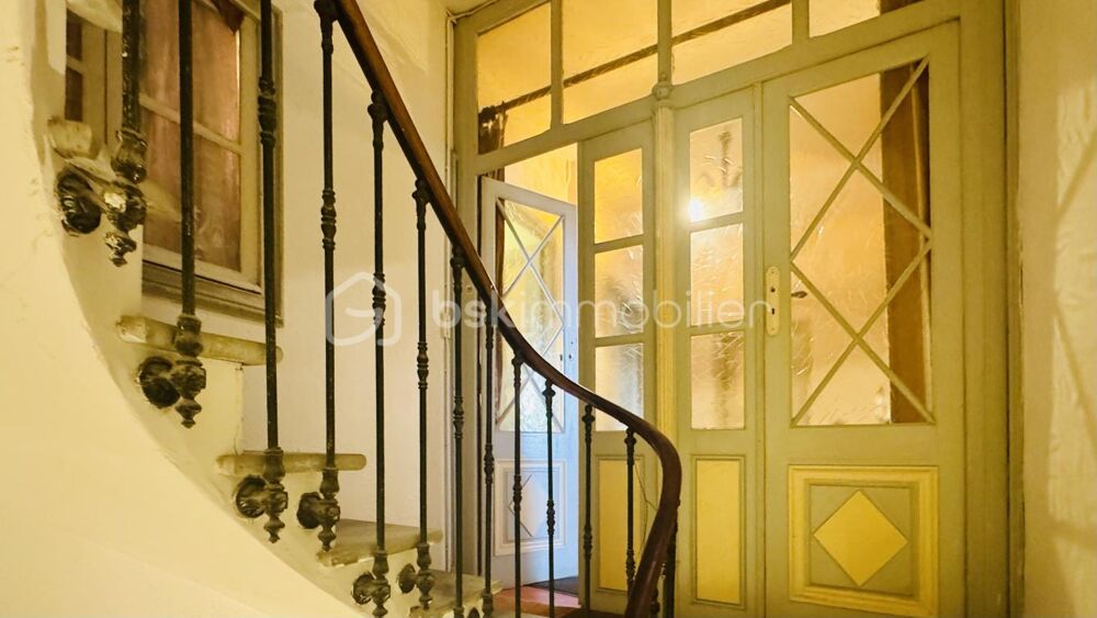 Maison bourgeoise avec commerce de 562 m² pour rénovation partielle