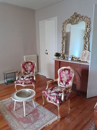  Appartement à louer 4 pièces 83 m²