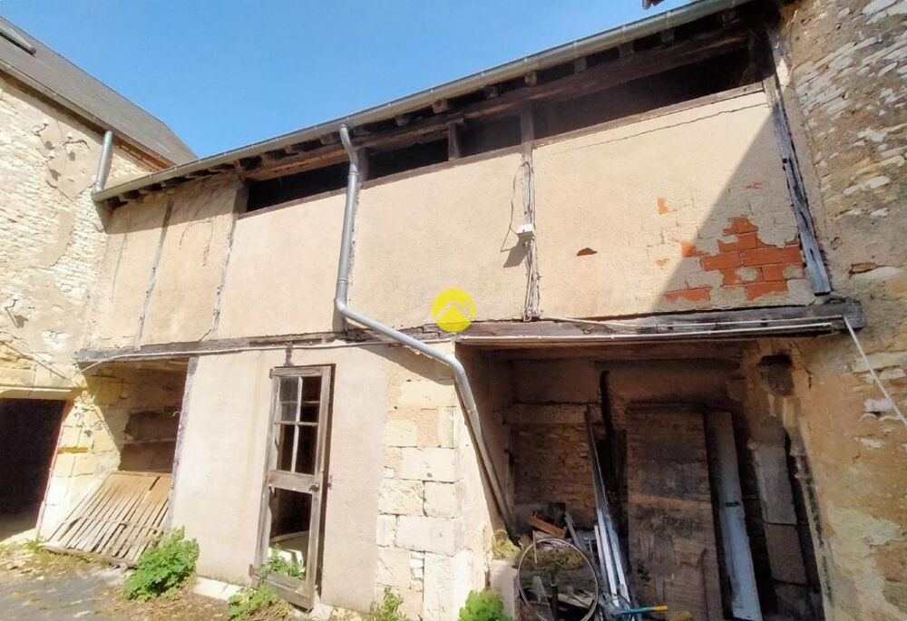Vente Maison magasin avec  tour en  pierres Blet