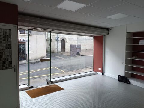 LOCAL COMMERCIAL 62 M² HYPER CENTRE DE BOURGUEIL 77800 37140 Bourgueil