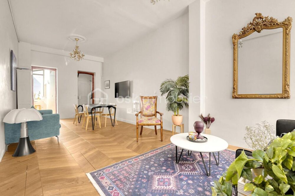 Maison bourgeoise  Quartier des Chalets  111 m² habitables+ terrasse + cave  Garage box possible